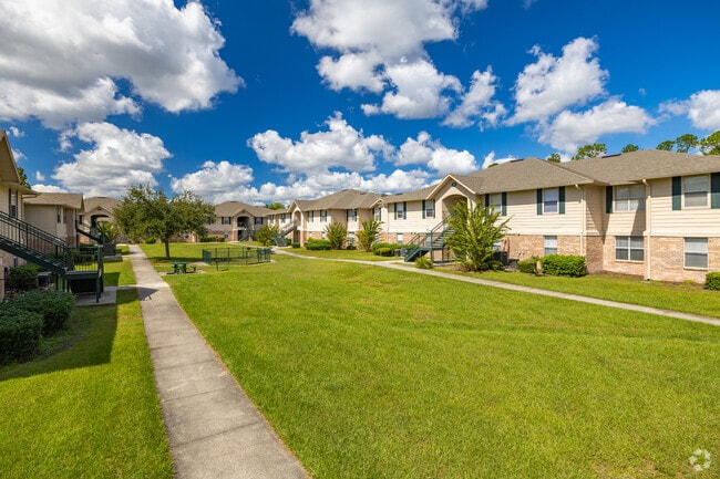 1700 Kenyon Cir Kissimmee, FL 34741 - Kensington Apartments