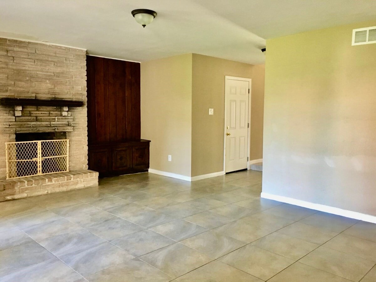 Photo - 7410 Frostview Ln