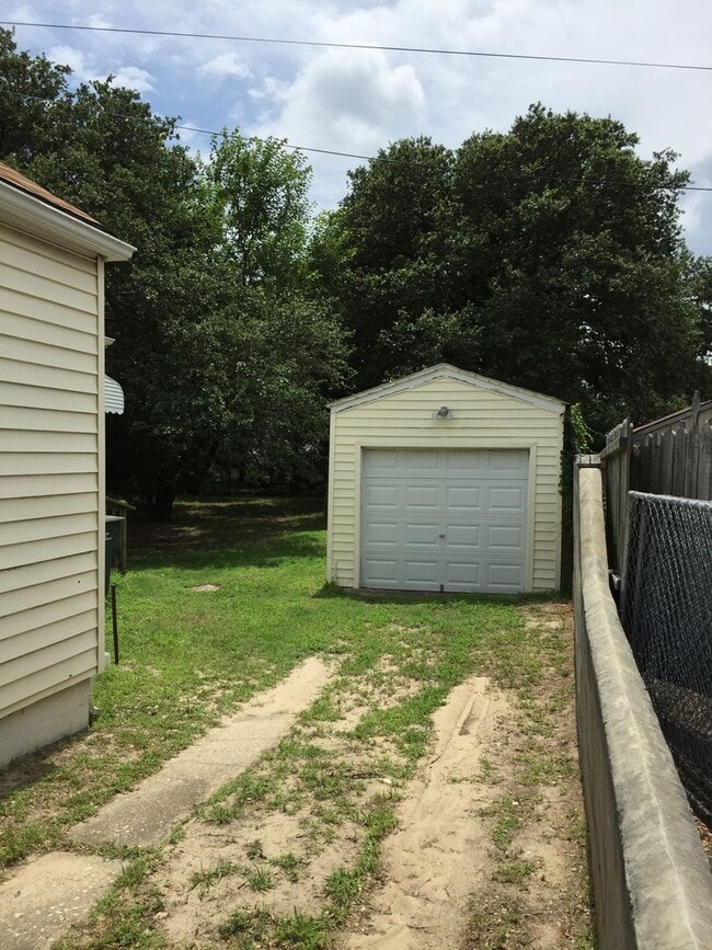 Photo - Large 2 BDRM 1 BA single family home across from the Beach!