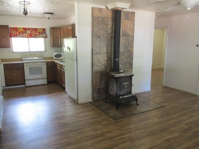 Photo - 1821 W Stratton