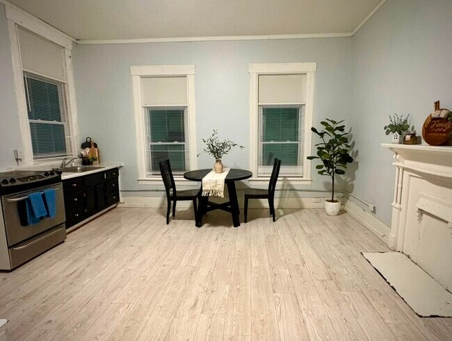 Photo - 215 Grace St Unidad C