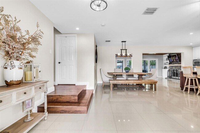 Photo - 9091 SW 49th St