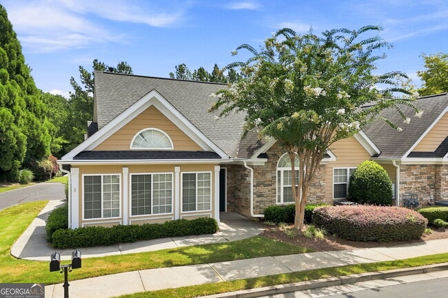 Photo - 3204 Village Ln