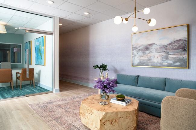 Casa club y oficina de arrendamiento de Rail South - Rail South Apartments