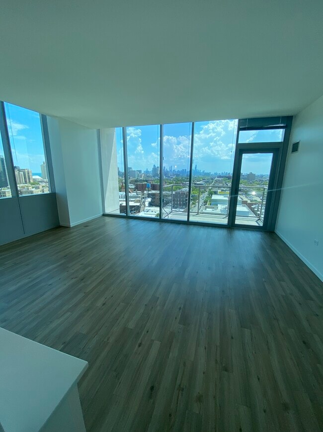 Building Photo - 3760 N Halsted St Unit 0916 Rental