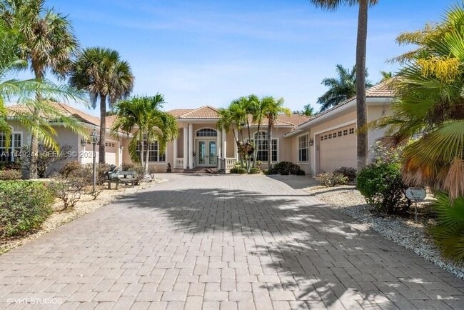 1524 Columbian Dr