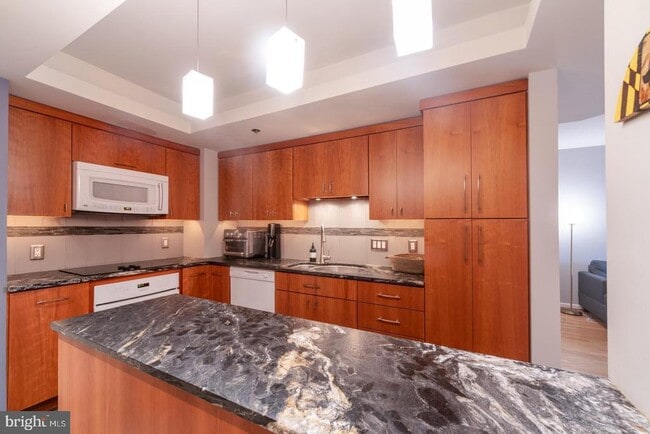 Building Photo - 960 Fell St Unit 603