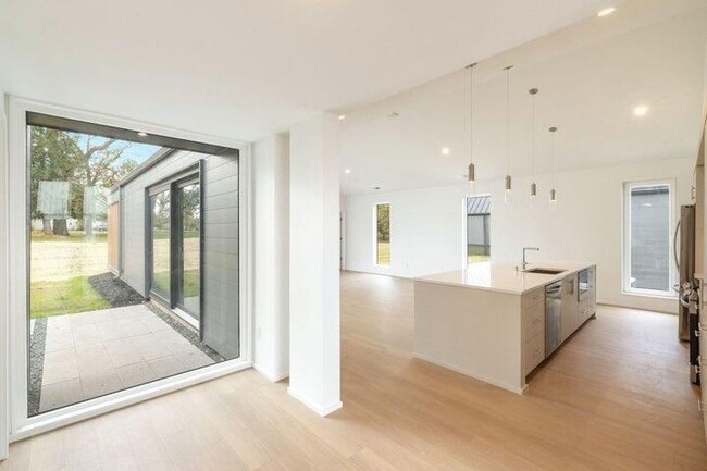 Photo - 1185 Harmony Ct