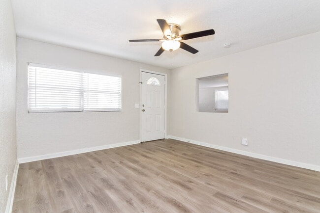 Photo - 1809 E Sitka St