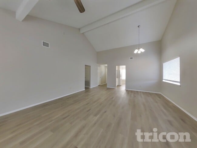 Photo - 11118 Nepau Dr