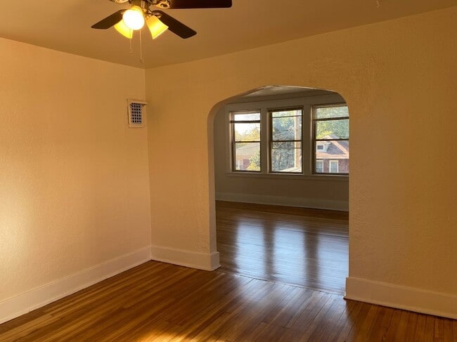 Photo - 2309 Eldridge St Unit 2nd