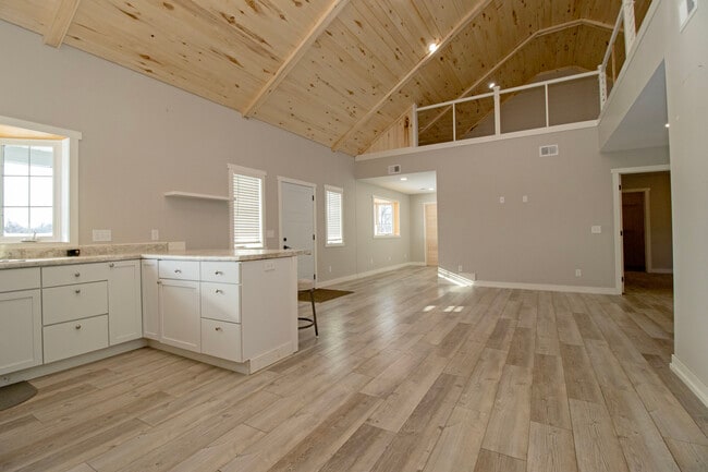 Photo - 13796 Hwy 55