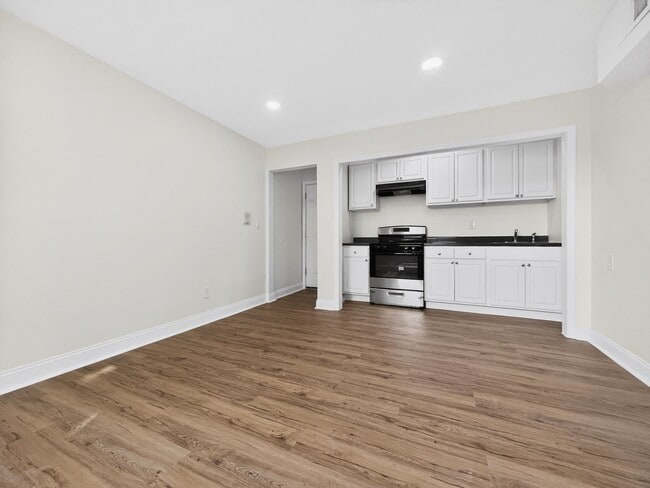 Photo - 21-25-25 Willoughby St Unit A3