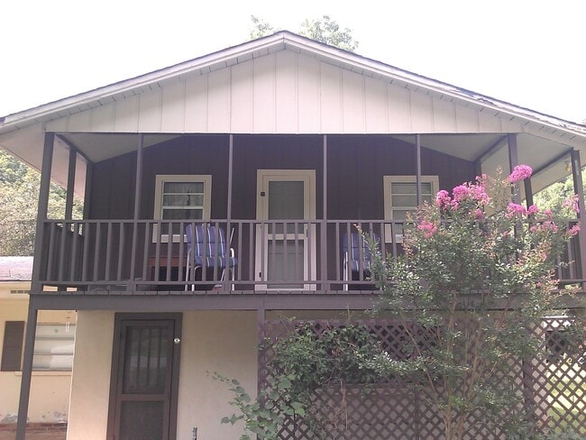 Small Student Apartment for One Person- VE... - Small Student Apartment for One Person- VE...