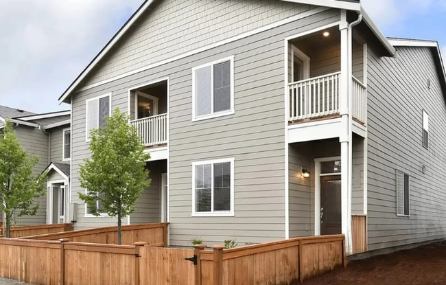 Building Photo - For rent Rental