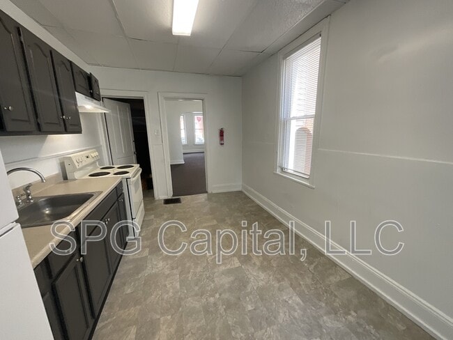 Photo - 330 Smyser St