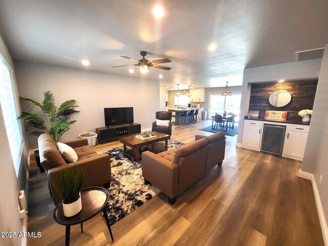 Photo - 2253 W 8th Ave