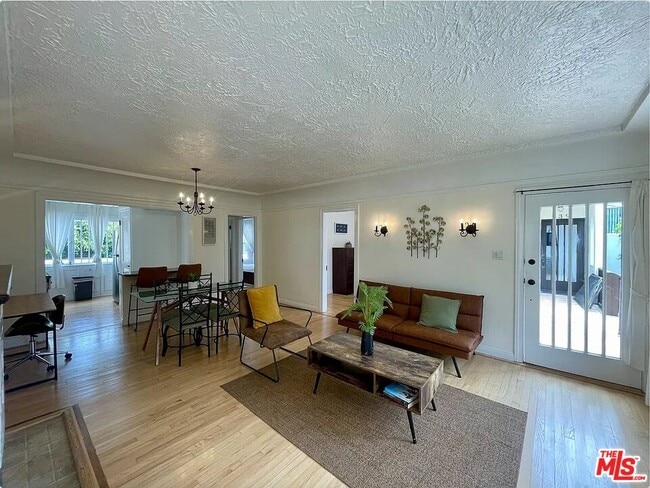 Photo - 839 5th St Unit B