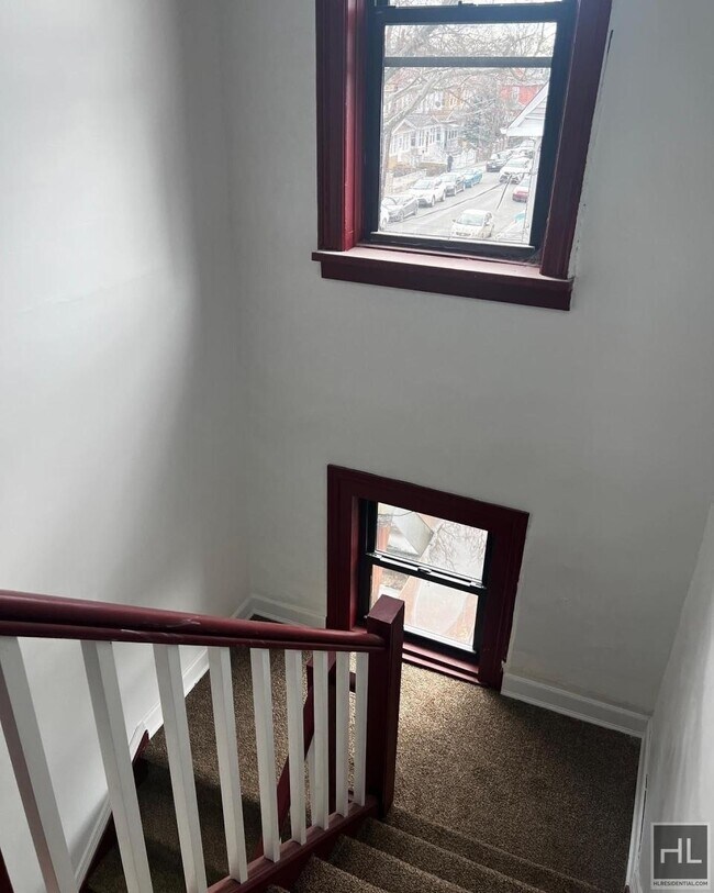 Photo - JAMAICA AVENUE Unit 1