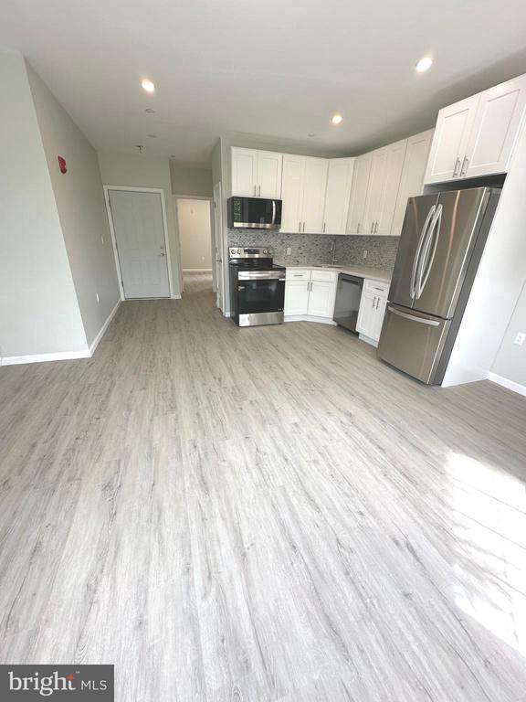 Building Photo - 6035 Germantown Ave Unit 2F Rental