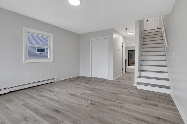 Photo - 107 Roosevelt St Unit 107