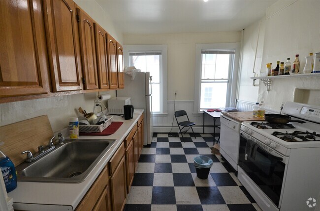 Building Photo - 37 Brookline St Unit 12A Rental