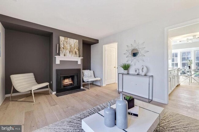 Photo - 4940 Bradley Blvd