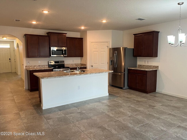 Photo - 377 Snook Pl