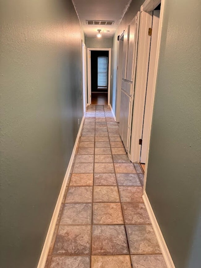 Photo - Charming 3-Bedroom, 2-Bath Home for Rent in Edmond – Prime Location!