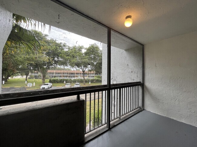 Photo - 701 N Pine Island Rd