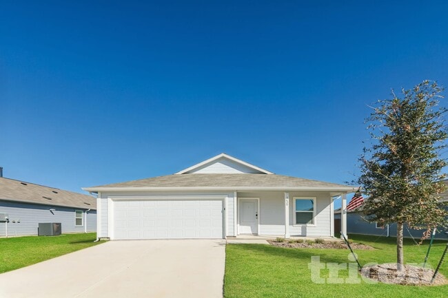 Building Photo - 1620 Parlier St