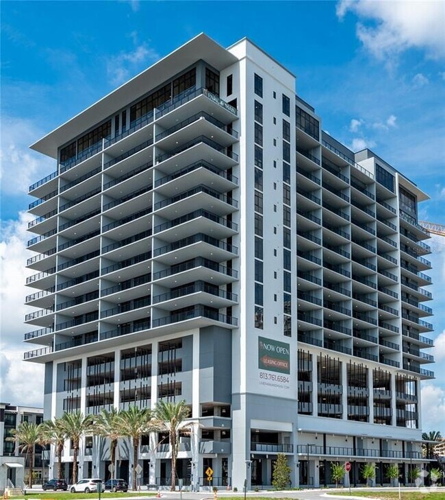 Building Photo - 221 Main St N Unit PH 1612 Rental