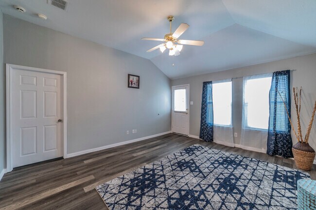 11765 Bobcat Dr