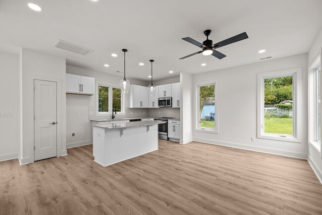Photo - Gorgeous New Construction near Downtown Durham, Premium Finishes - Pet Friendly!