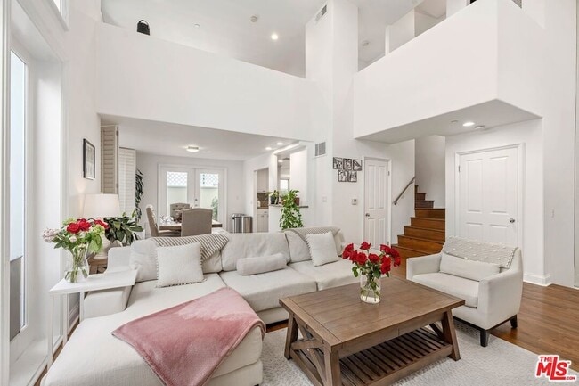 Photo - 718 Lincoln Blvd