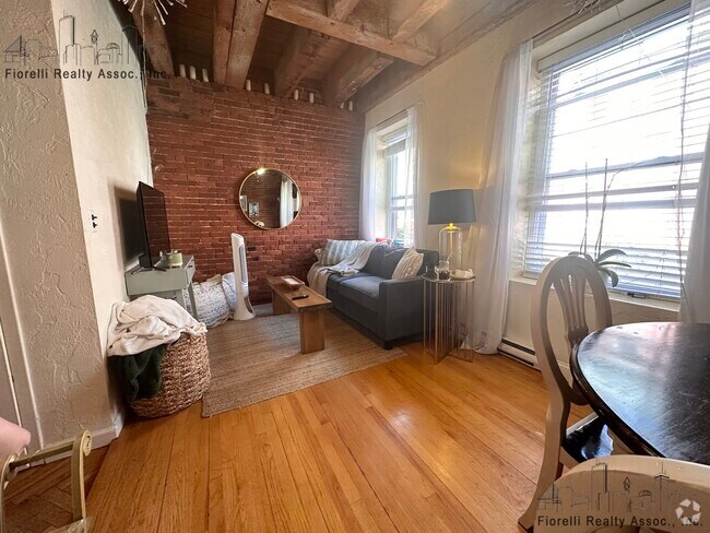 Building Photo - 125 Fulton St Unit 2 Rental