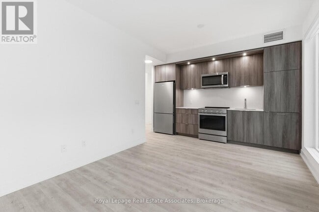 Photo - 25 Cordova Ave Unité 704