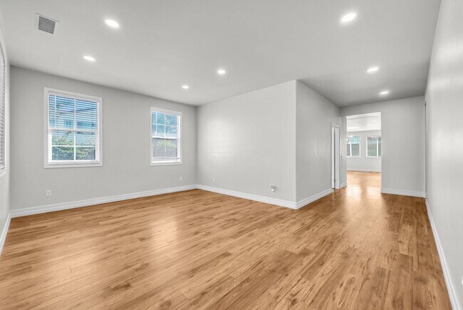 Photo - 14297 Goose St