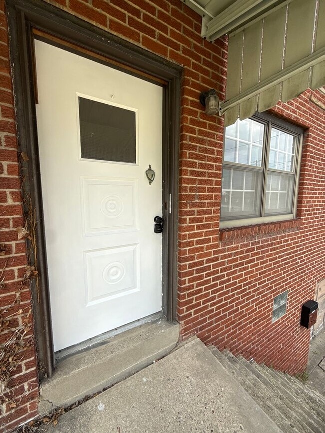 Photo - 1324 Romine Ave