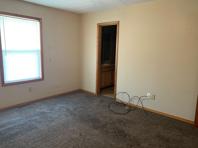 Photo - 3845 W Roxbury St