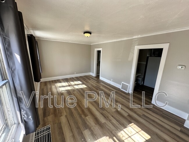 Building Photo - 232 7th Ave Rental