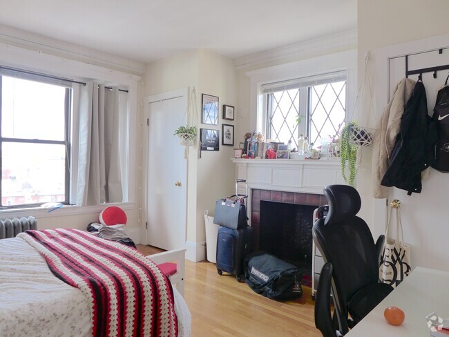 Building Photo - 12 Keswick St Unit 19 Rental