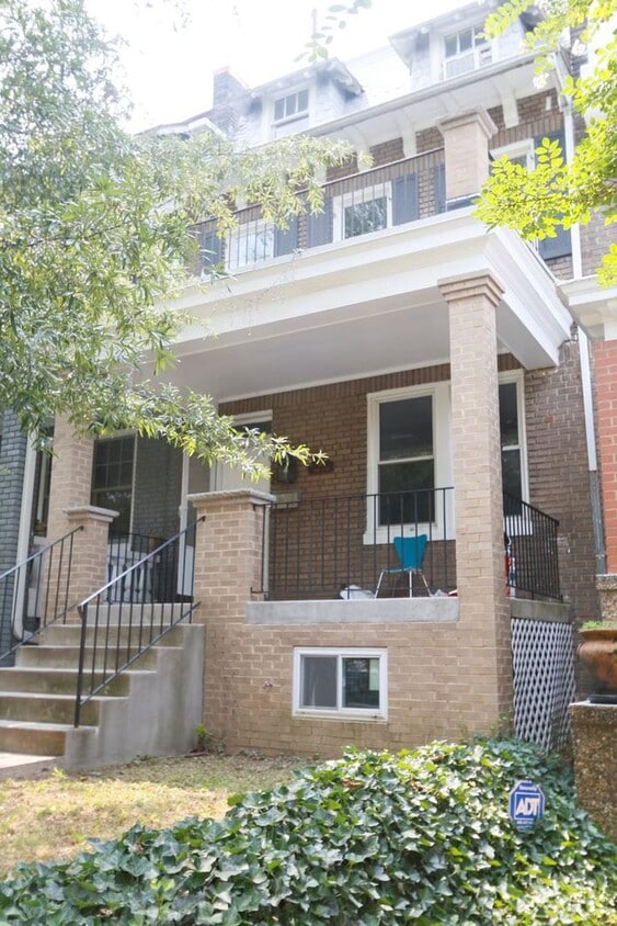Lovely 3 bedroom home near Howard Universt... - Lovely 3 bedroom home near Howard Universt...