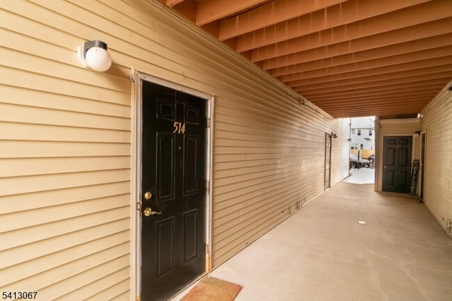 Photo - 514 Coppola Dr