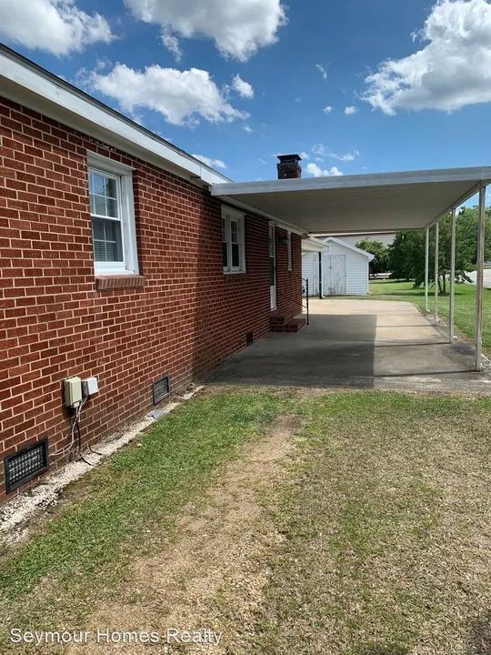 Photo - Adorable 3 BR | 1.5 BA Brick Home in Rosewood! *Lawn Care Included!*