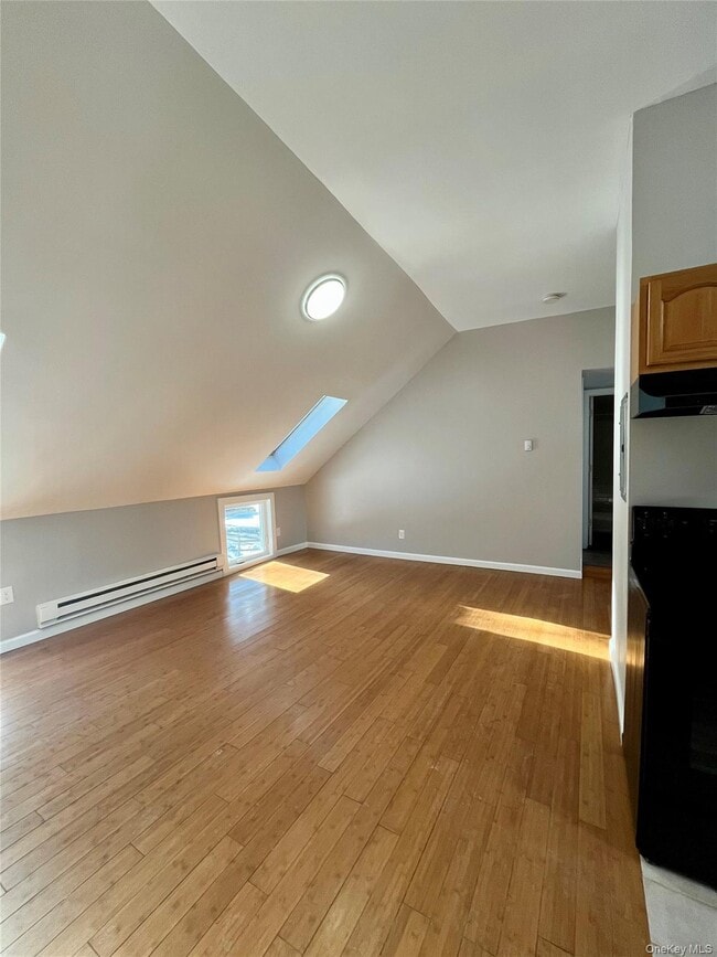 Photo - 56 Tilden Ln Unidad 2nd Floor Front