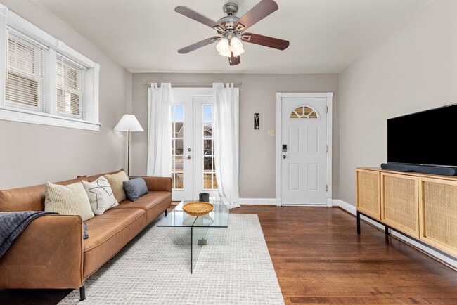 Photo - 6249 Odell St