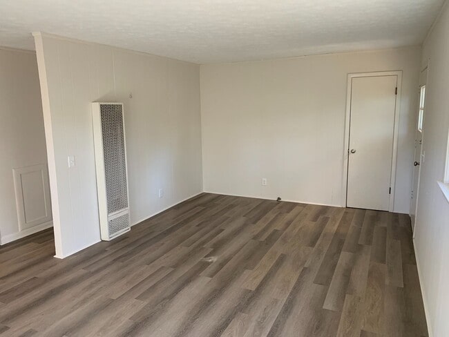 Photo - Precious 1BR/1BA Cottage On N Ross