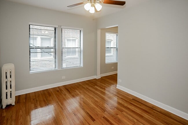 Photo - 559 W Cornelia Ave Apartment Unit 220