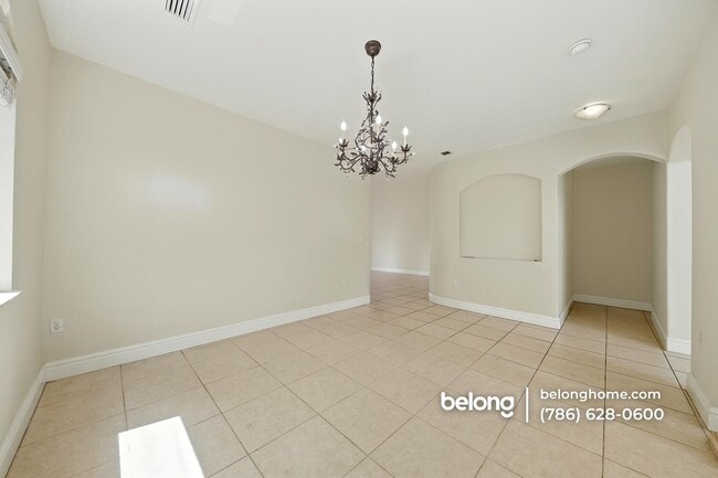 15386 SW 21 Ln